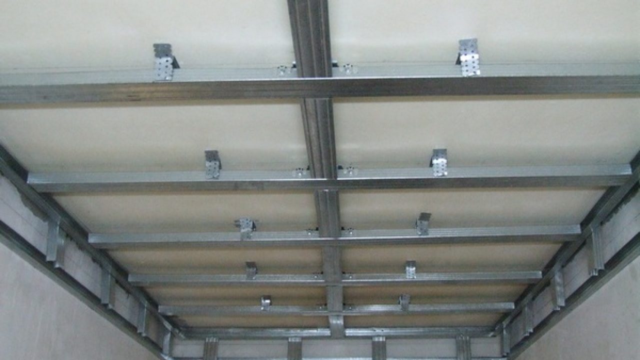 Металлопрофиль для каркаса потолка под пластиковые панели